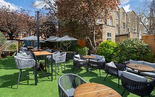 The Bridge in Barnes