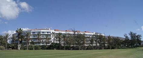 Gara Suites Golf & SPA