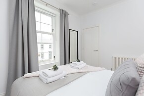 Dollar Apartments at 39