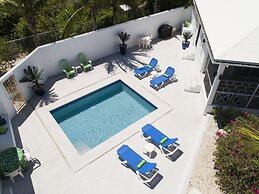 Villas of Elephant Walk, TCI