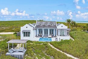 Ambergris Cay Private Island – All Inclusive – PLS Island Hopper Fligh