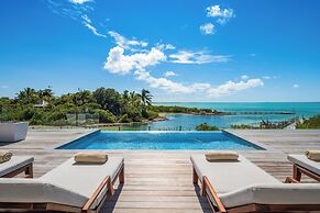 Ambergris Cay Private Island – All Inclusive – PLS Island Hopper Fligh