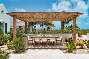 Ambergris Cay Private Island – All Inclusive – PLS Island Hopper Fligh