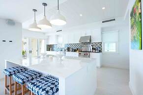 Ambergris Cay Private Island – All Inclusive – PLS Island Hopper Fligh