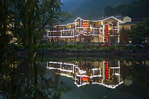 FangLian Lake Holiday Resort