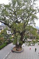 FangLian Lake Holiday Resort