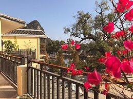 FangLian Lake Holiday Resort