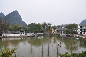 FangLian Lake Holiday Resort