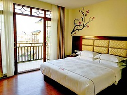 FangLian Lake Holiday Resort