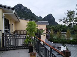 FangLian Lake Holiday Resort