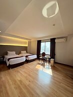 Atrium Boutique Hotel