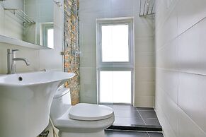 Sunflower Boutique Studio Apartment