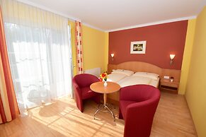 Golf & Therme Sonnenpension Hotel Garni