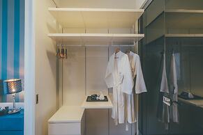 LUMA At Platinum Suite