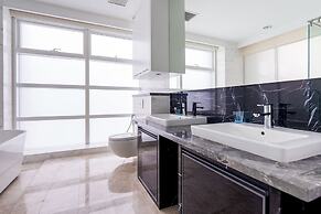 LUMA At Platinum Suite