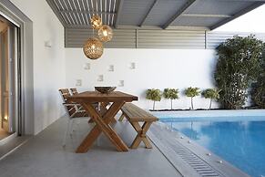 Eolia Kamari Villa