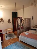 Alteea 2 Deluxe Bucharest Apartments