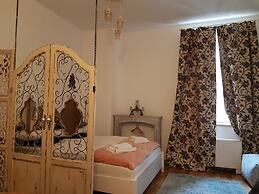 Alteea 2 Deluxe Bucharest Apartments