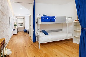 In Porto Gallery Guesthouse