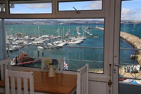 Devoncoast Seaview Apartments