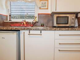 The Annexe, Laburnum