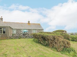 Parc An Castle Cottage