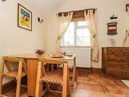 Manor Farmhouse Cottage