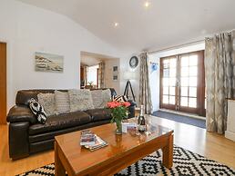 Maritime Mews, 6 The Oakleys