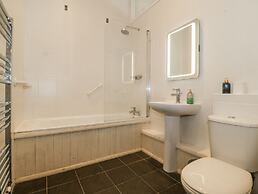 Maritime Mews, 6 The Oakleys