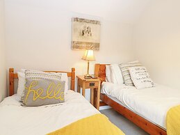 Hollyhedge Cottage