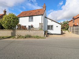 Hollyhedge Cottage