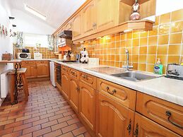 Hollyhedge Cottage