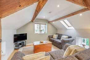 Upstairs Downstairs Cottage