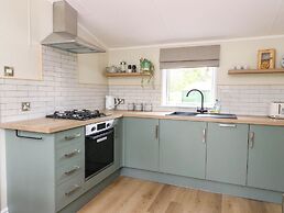 The Four Oaks Chalet