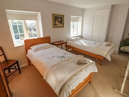 28 Oxborough