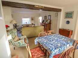 28 Oxborough
