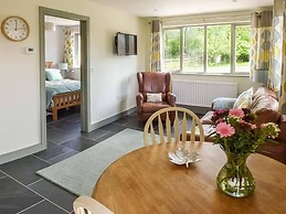 The Lodge, Lower Trefedw