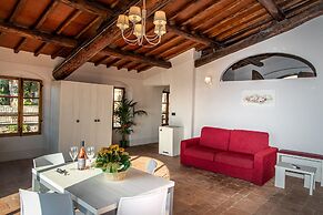 Villa Norcenni Aparthotel