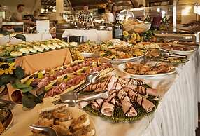 Villa Norcenni Aparthotel