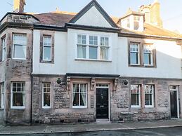 Iona 10 Palace Street East