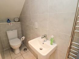 Iona 10 Palace Street East