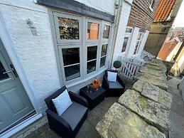 Demeter Holiday Cottage