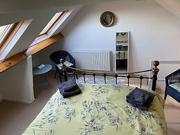 Demeter Holiday Cottage