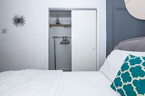 Racpanos Modern Stay on Forrest Street