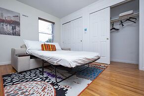 Racpanos Modern Stay on Forrest Street