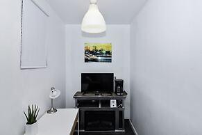 Racpanos Modern Stay on Forrest Street