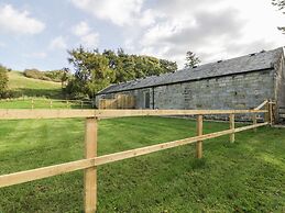 Lowdale Barns West