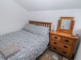 Trelessy Lodge