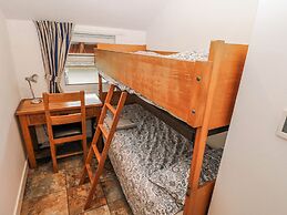 Trelessy Lodge
