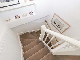 7 Bell Street